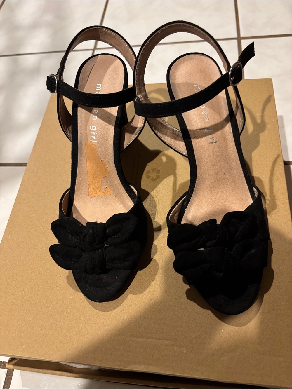 Madden Girl Black Floral Bow T-Strap Sandals